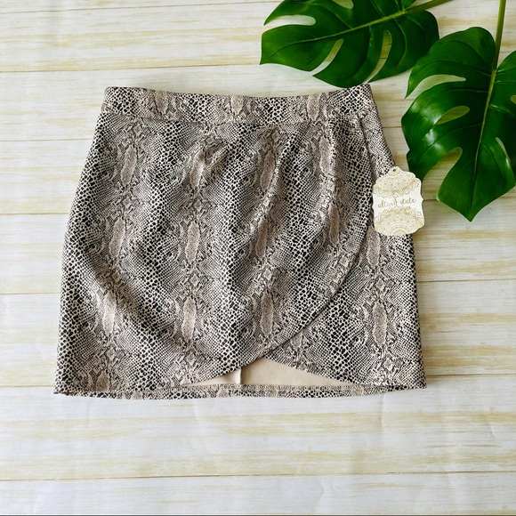 Altar'd State Dresses & Skirts - NEW WITH TAG - Altar’d State Shae Snakeskin Skirt - Small
